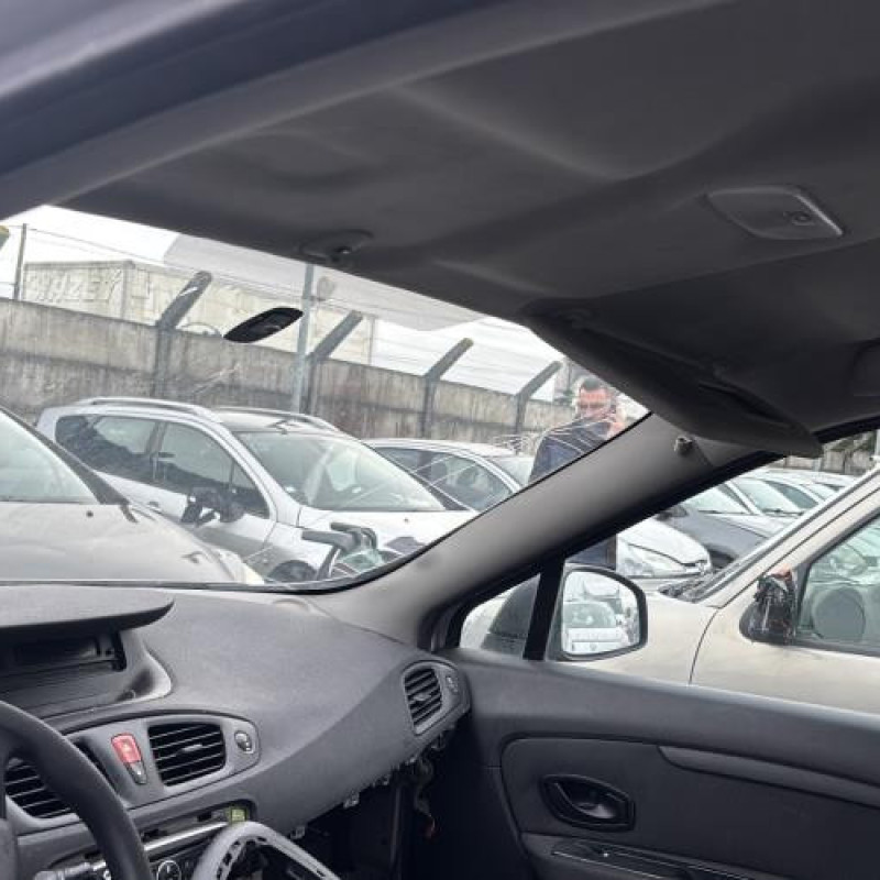 Reservoir essence RENAULT SCENIC 3 Photo n°15