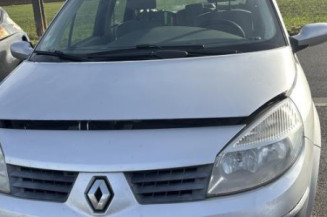 Reservoir essence RENAULT SCENIC 2