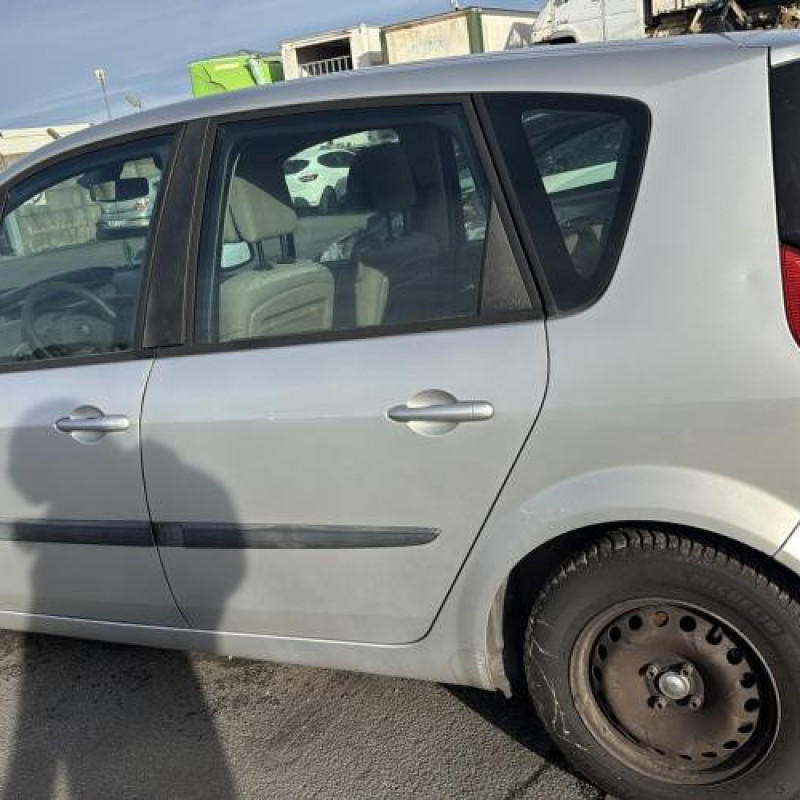 Reservoir essence RENAULT SCENIC 2 Photo n°8