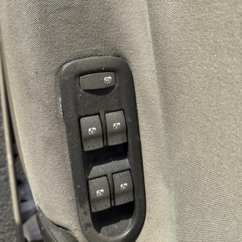 Reservoir essence RENAULT SCENIC 2 Photo n°11