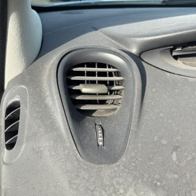 Reservoir essence RENAULT SCENIC 2 Photo n°17