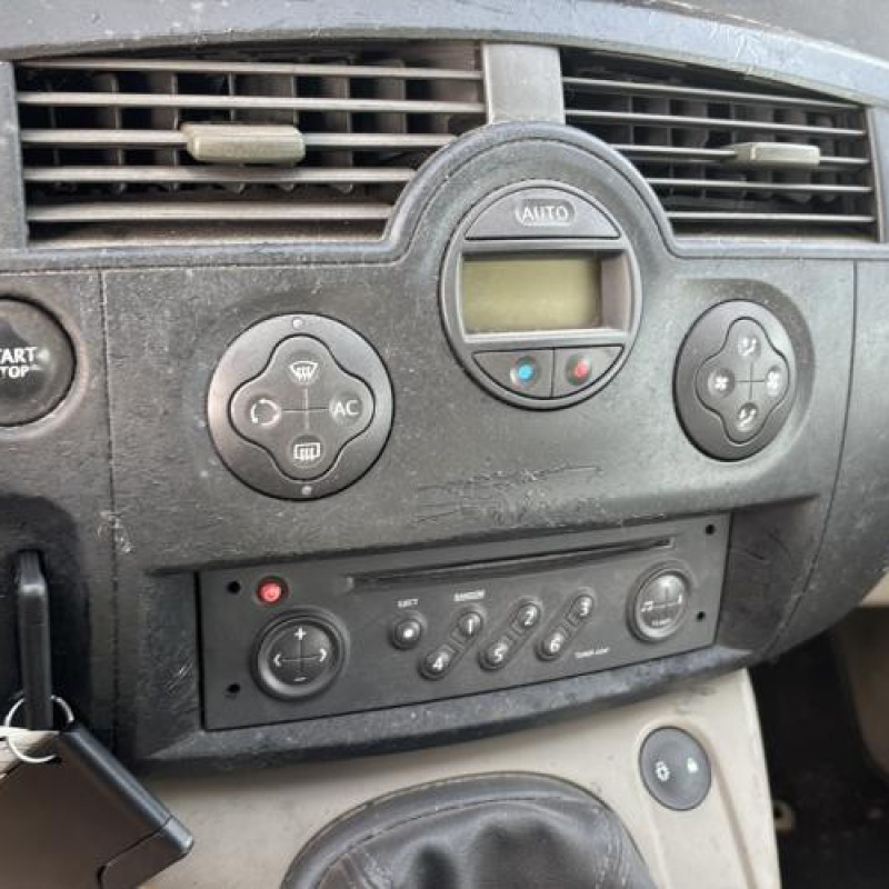 Reservoir essence RENAULT SCENIC 2 Photo n°19