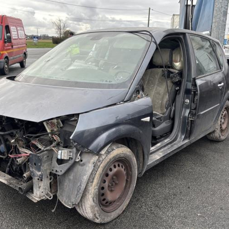 Reservoir essence RENAULT SCENIC 2 Photo n°1