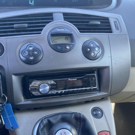 Reservoir essence RENAULT SCENIC 2 Photo n°1