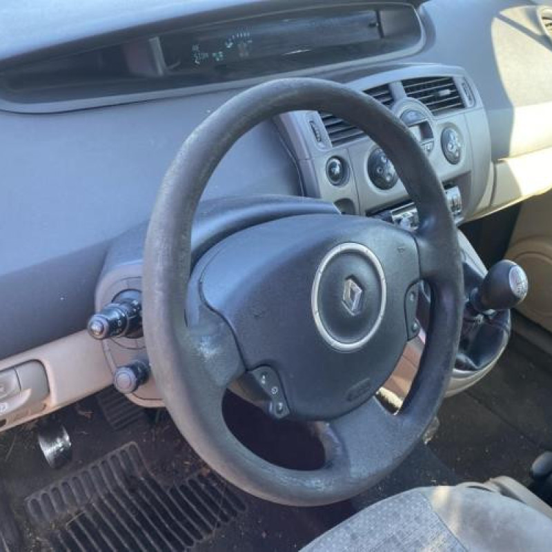 Reservoir essence RENAULT SCENIC 2 Photo n°6