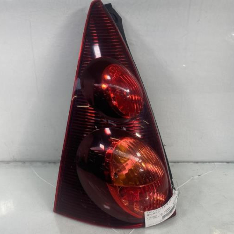 Feu arriere principal gauche (feux) PEUGEOT 107 Photo n°1