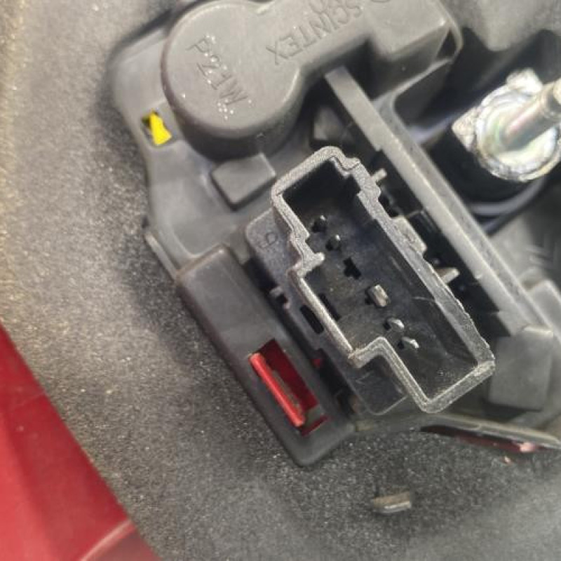 Feu arriere principal droit (feux) PEUGEOT 206 Photo n°3