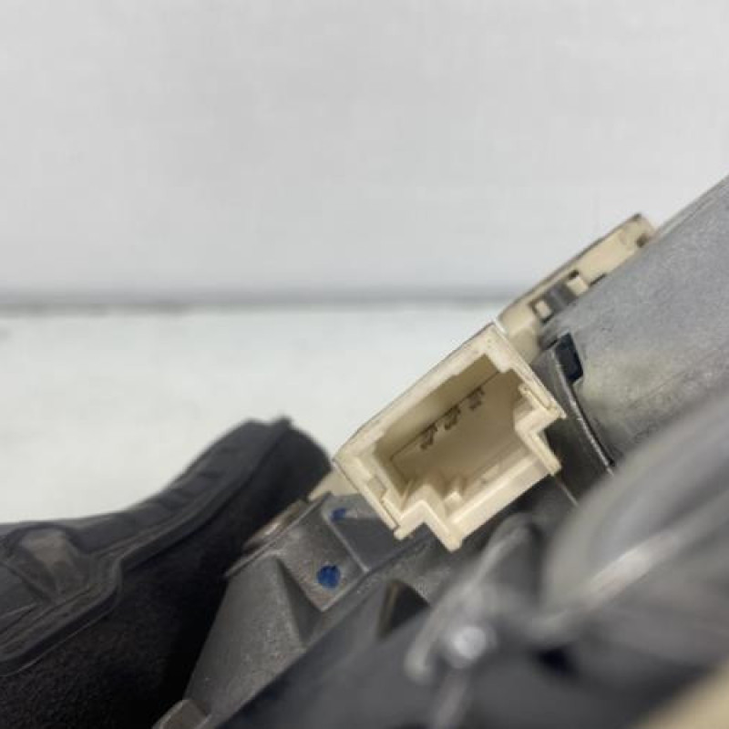 Moteur essuie glace arriere PEUGEOT 206 Photo n°4