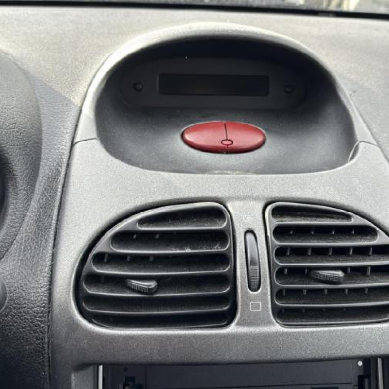 Moteur essuie glace arriere PEUGEOT 206 Photo n°7