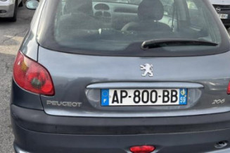 Attache ceinture arriere droit PEUGEOT 206