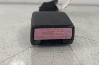 Attache ceinture arriere gauche PEUGEOT 206 Photo n°1