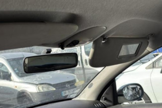 Attache ceinture arriere gauche PEUGEOT 206