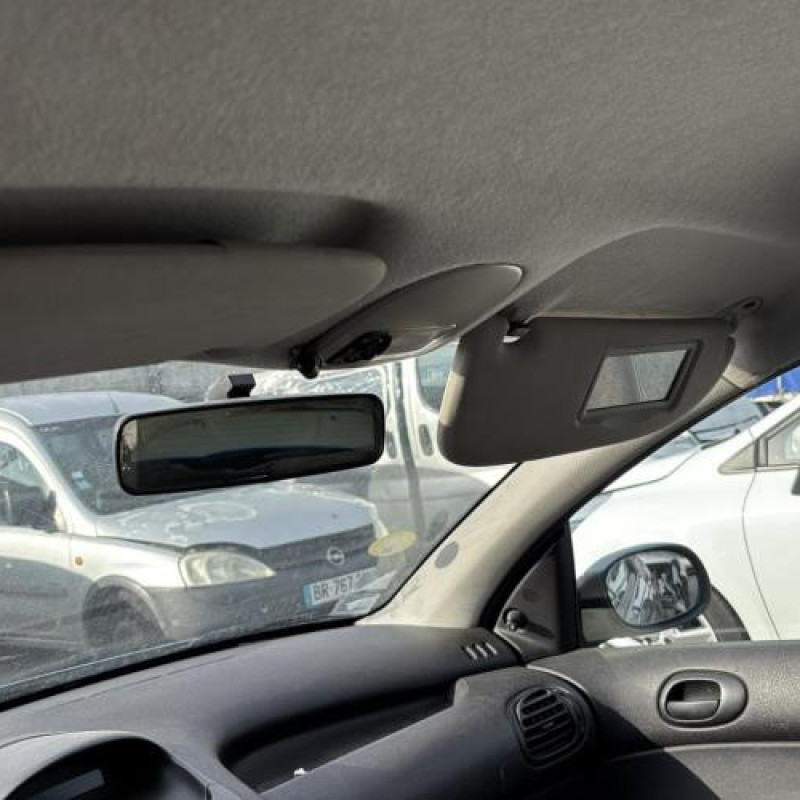 Attache ceinture arriere gauche PEUGEOT 206 Photo n°12