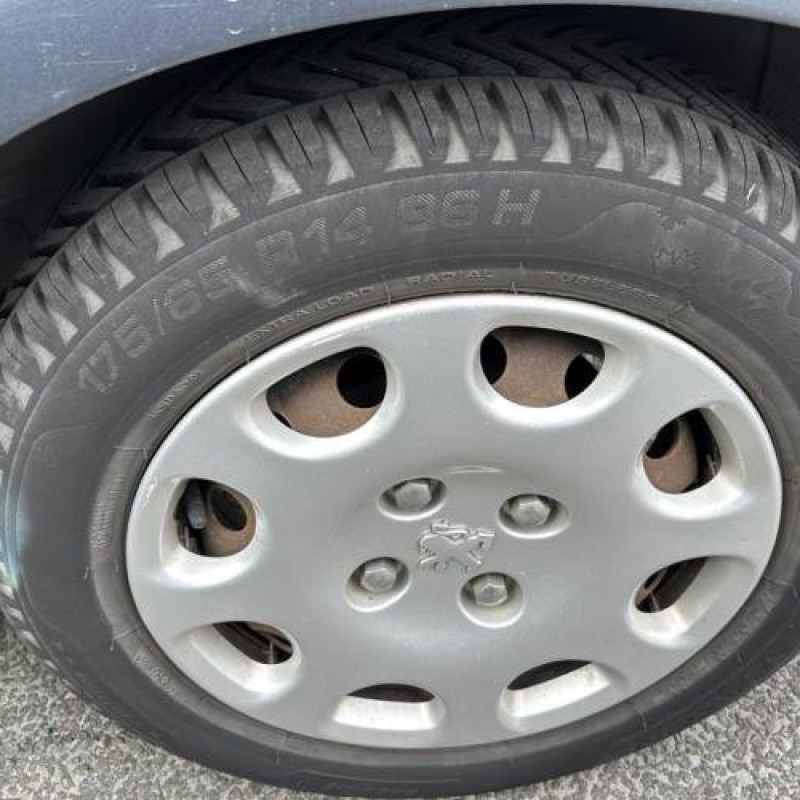 Attache ceinture arriere gauche PEUGEOT 206 Photo n°18