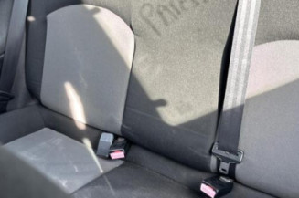 Attache ceinture arriere gauche PEUGEOT 206