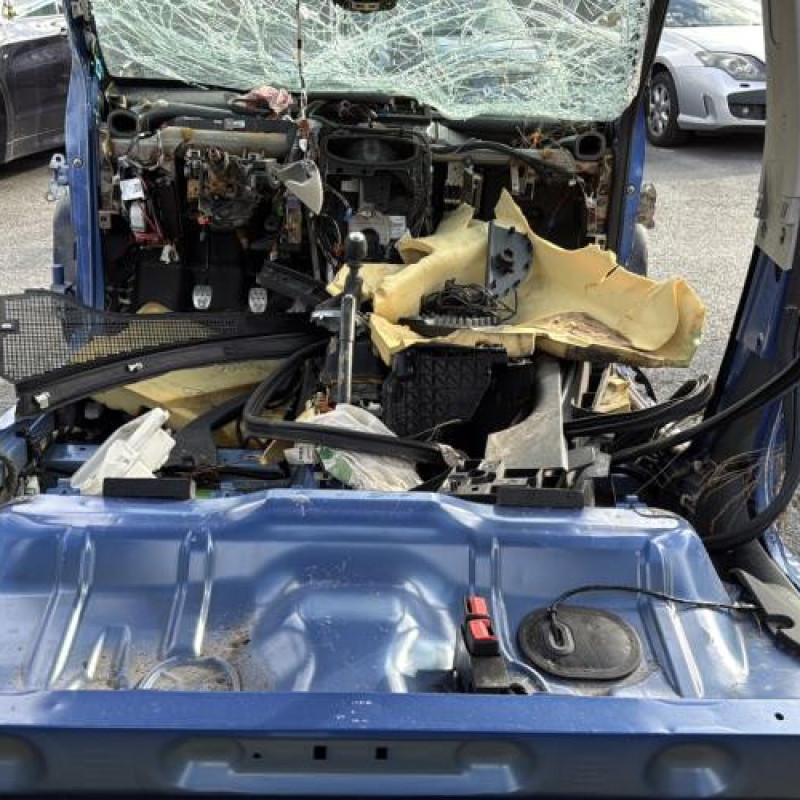 Boitier air bag RENAULT CLIO 3 Photo n°9