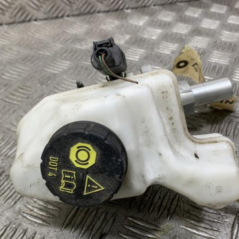 Maitre cylindre (freinage) AUDI A3 4 Photo n°1