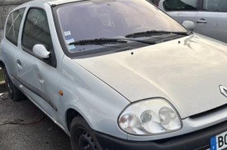 Calandre RENAULT CLIO 2