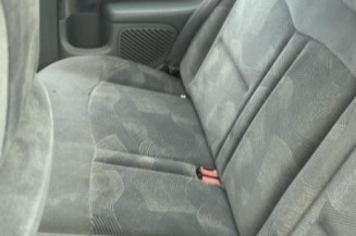 Calandre RENAULT CLIO 2