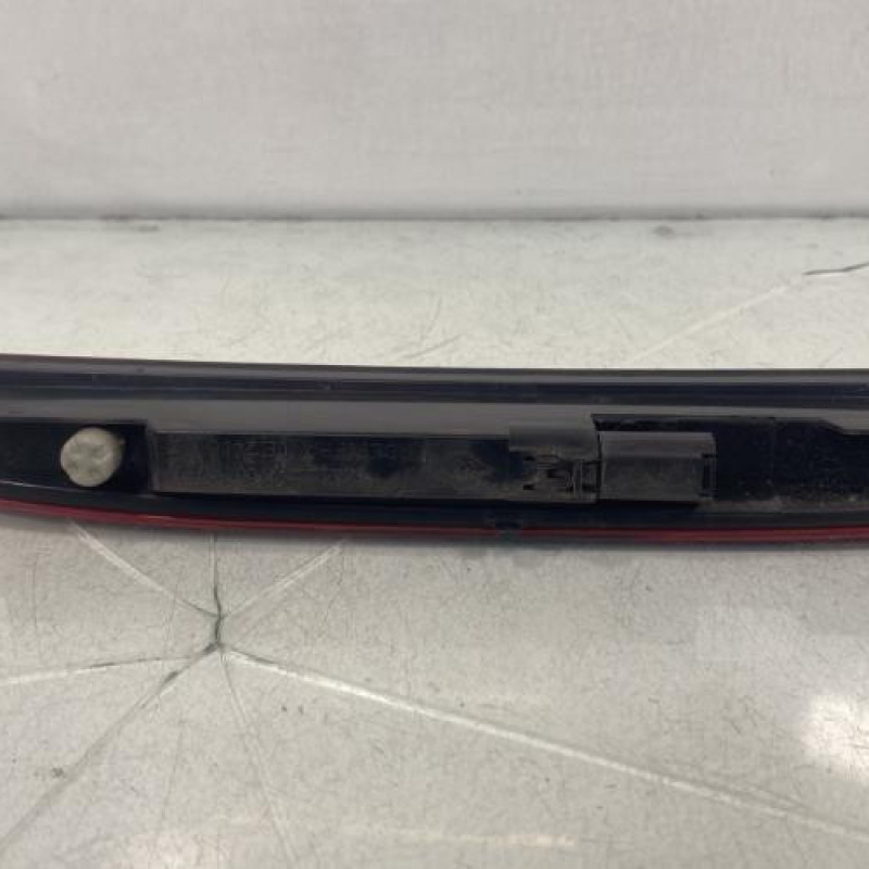 Feu arriere stop central RENAULT CLIO 2 Photo n°3