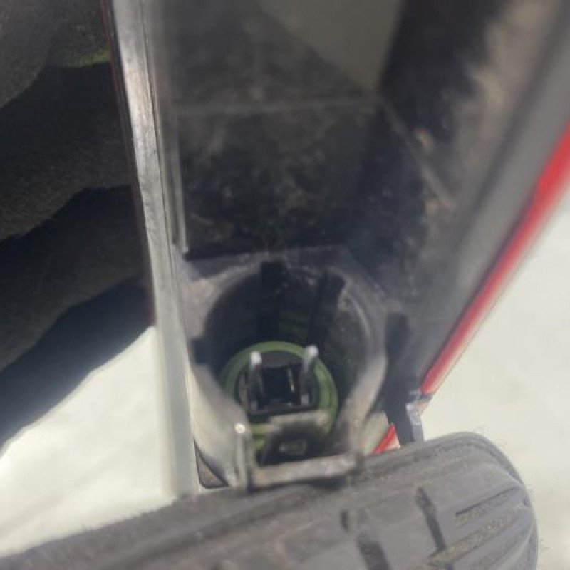 Feu arriere stop central RENAULT CLIO 2 Photo n°4