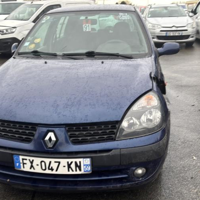 Feu arriere stop central RENAULT CLIO 2 Photo n°6