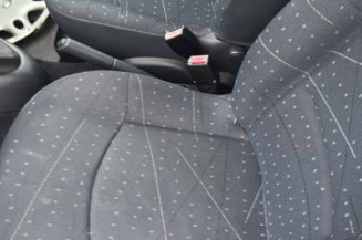 Feu arriere stop central RENAULT CLIO 2