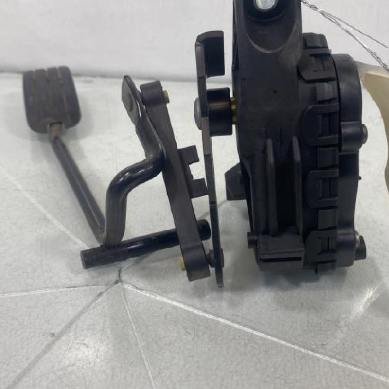 Pedale d'accelerateur RENAULT CLIO 2 Photo n°5