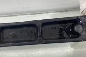 Bras essuie glace avant gauche MERCEDES CLASSE M 163