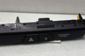 Bouton de warning KIA STONIC Photo n°1