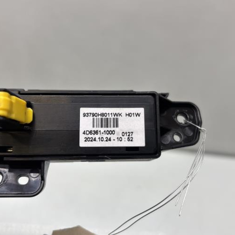 Bouton de warning KIA STONIC Photo n°4