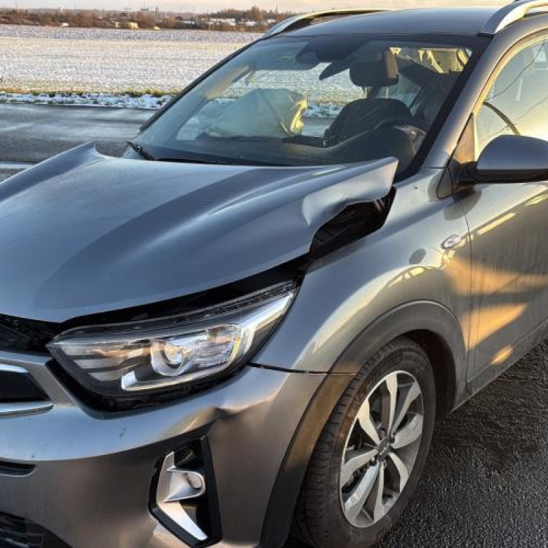 Bouton de warning KIA STONIC Photo n°5