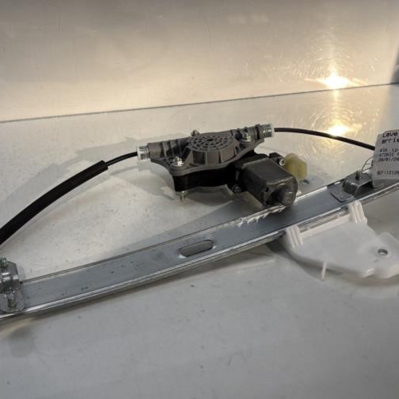 Leve vitre electrique arriere droit KIA STONIC Photo n°1