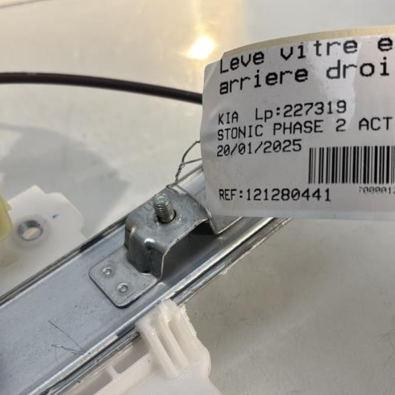 Leve vitre electrique arriere droit KIA STONIC Photo n°3