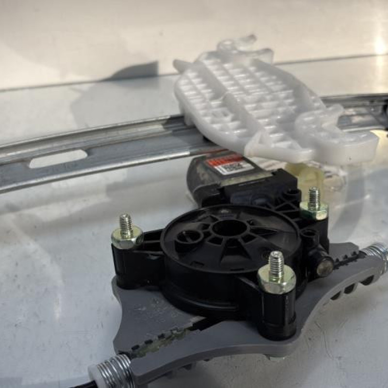 Leve vitre electrique arriere droit KIA STONIC Photo n°7
