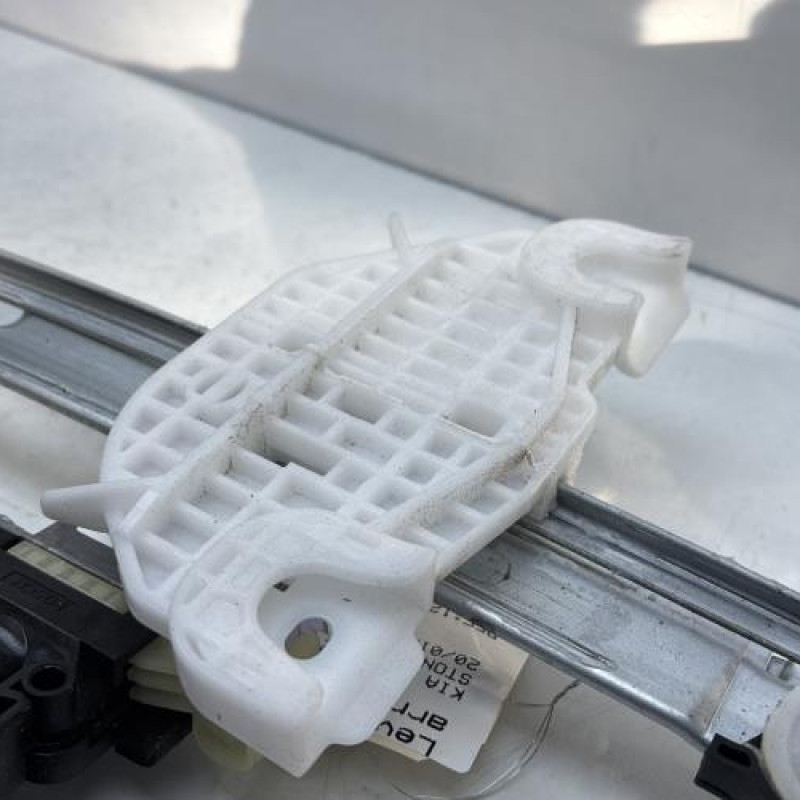 Leve vitre electrique arriere droit KIA STONIC Photo n°8