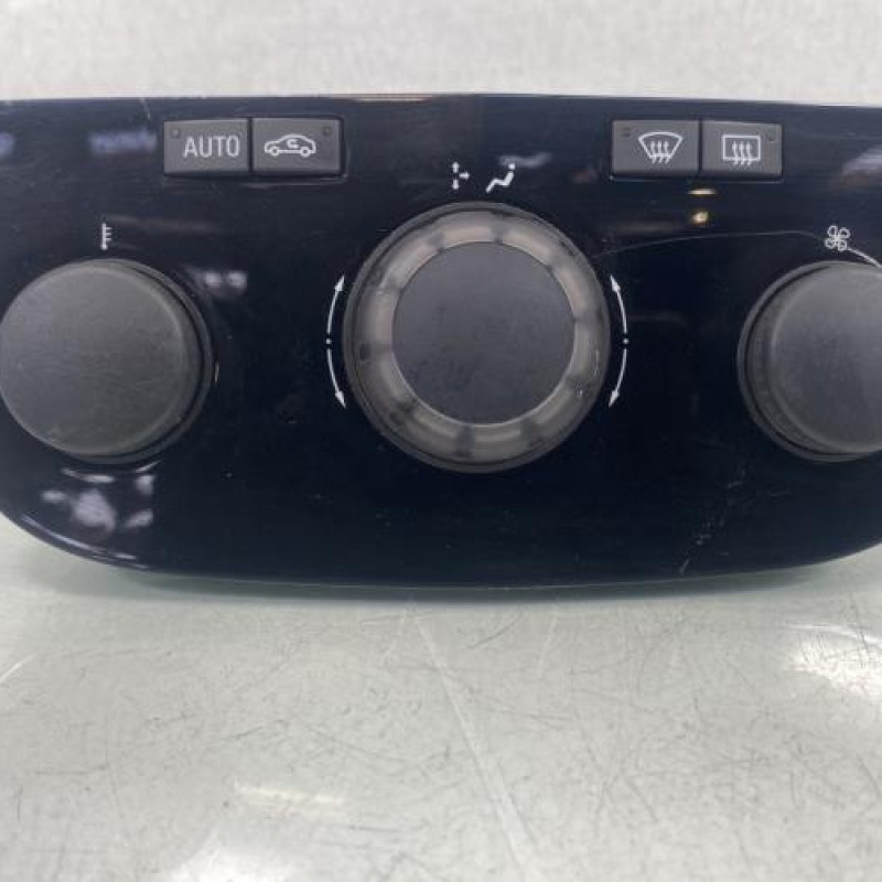 Commande chauffage OPEL CORSA D Photo n°1
