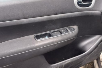 Pare choc arriere PEUGEOT 307