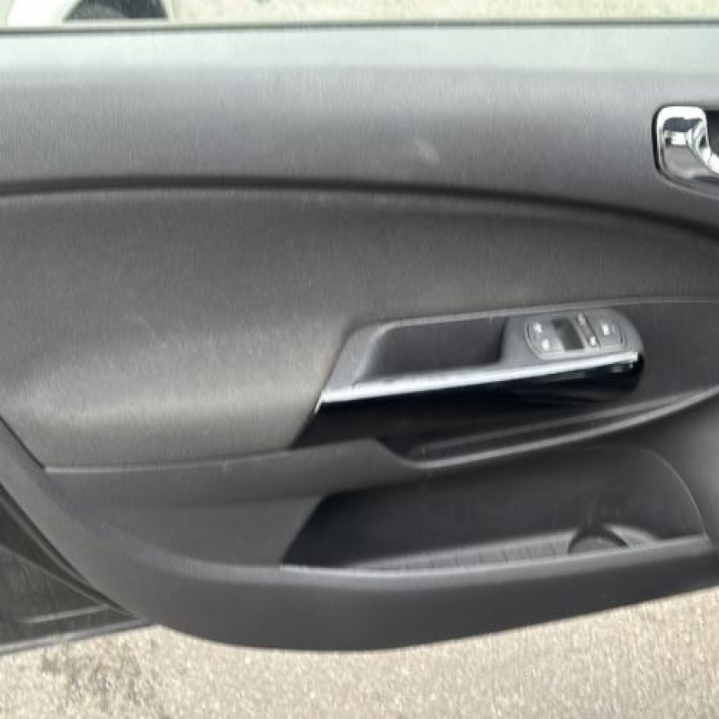 Ceinture avant gauche OPEL CORSA D Photo n°18