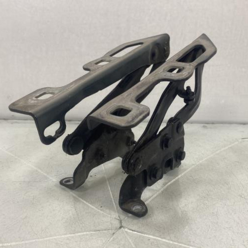 Charniere de capot OPEL CORSA D Photo n°1