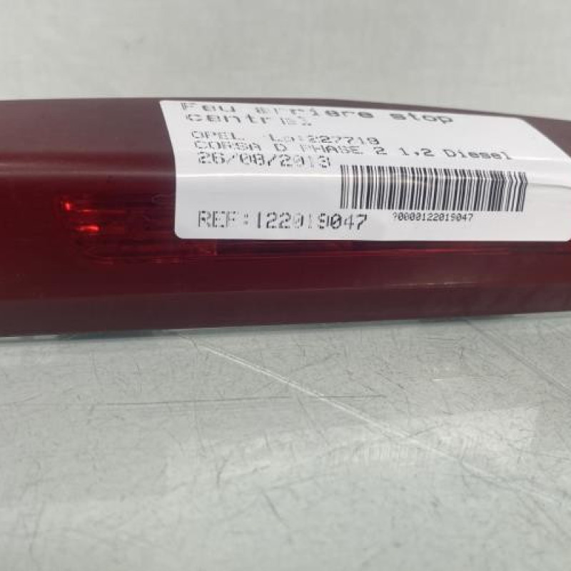 Feu arriere stop central OPEL CORSA D Photo n°2