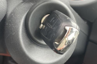 Feu arriere stop central OPEL CORSA D