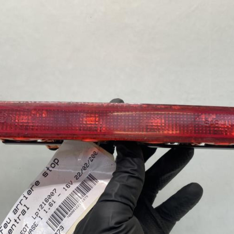 Feu arriere stop central PEUGEOT 307 Photo n°1