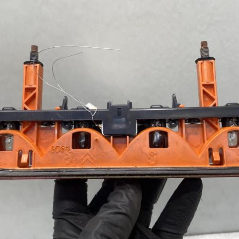 Feu arriere stop central PEUGEOT 307 Photo n°2