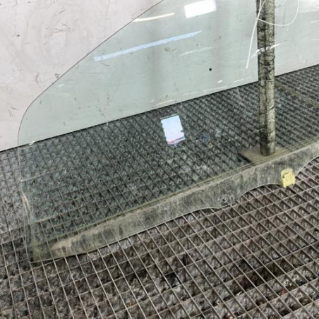 Vitre avant gauche TOYOTA AYGO 1