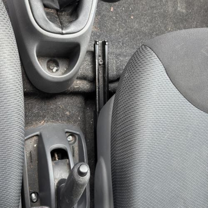 Porte avant droit CITROEN C1 1 Photo n°20