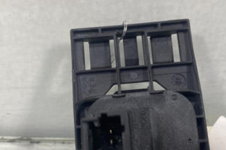 Bouton de coffre PEUGEOT 407