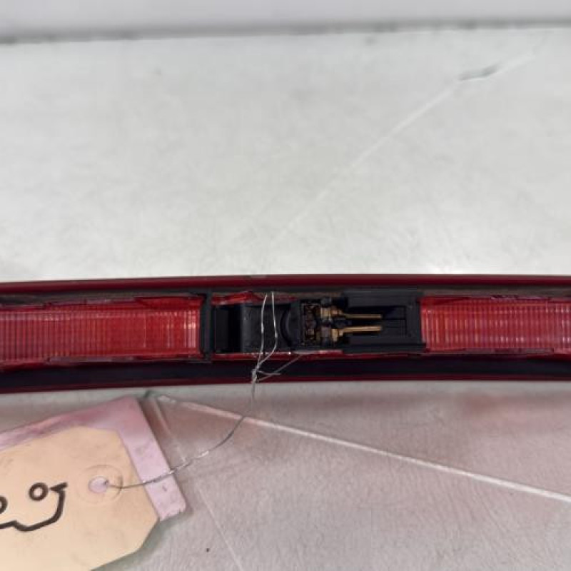 Feu arriere stop central RENAULT CLIO 3 Photo n°3