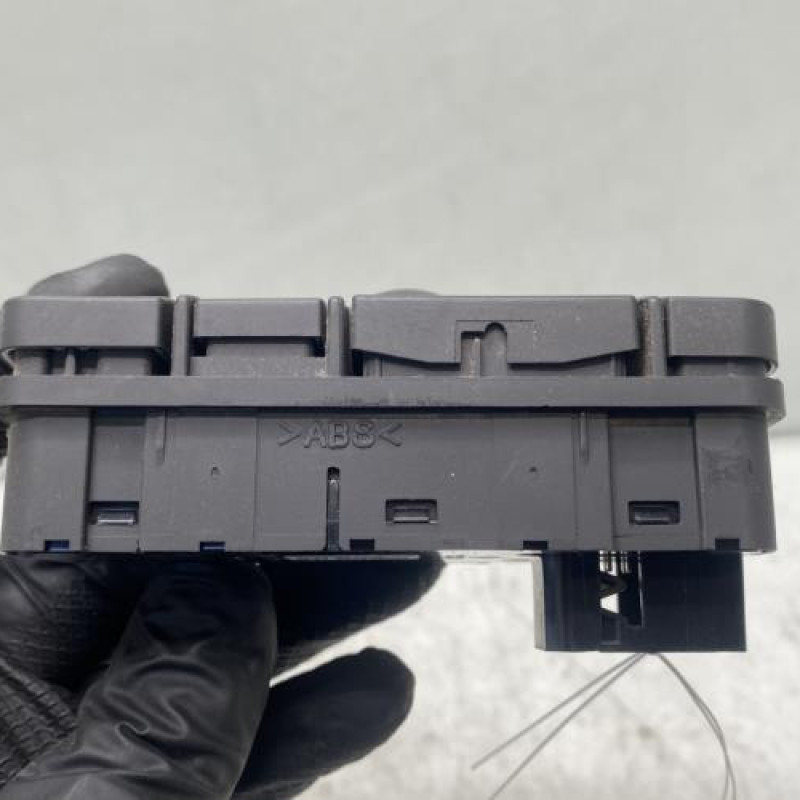 Interrupteur de leve vitre avant gauche OPEL VECTRA C Photo n°2