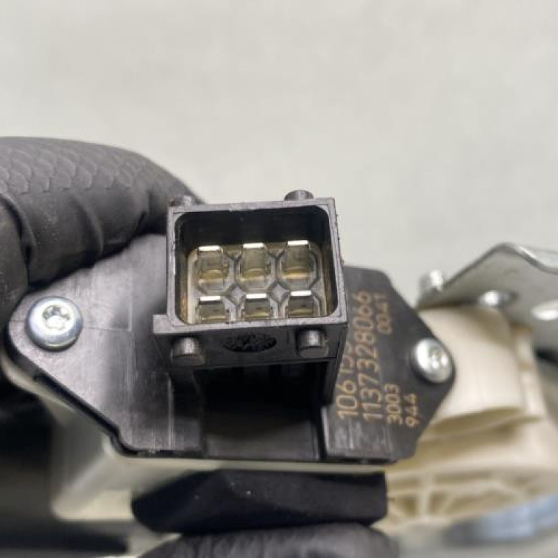 Leve vitre electrique avant gauche OPEL VECTRA C Photo n°3